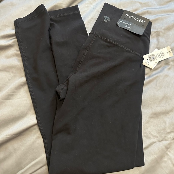 NWT - Aritzia TnAction TnaBUTTER™ Atmosphere Hi-Rise Legging Size Small - Black - Picture 5 of 8